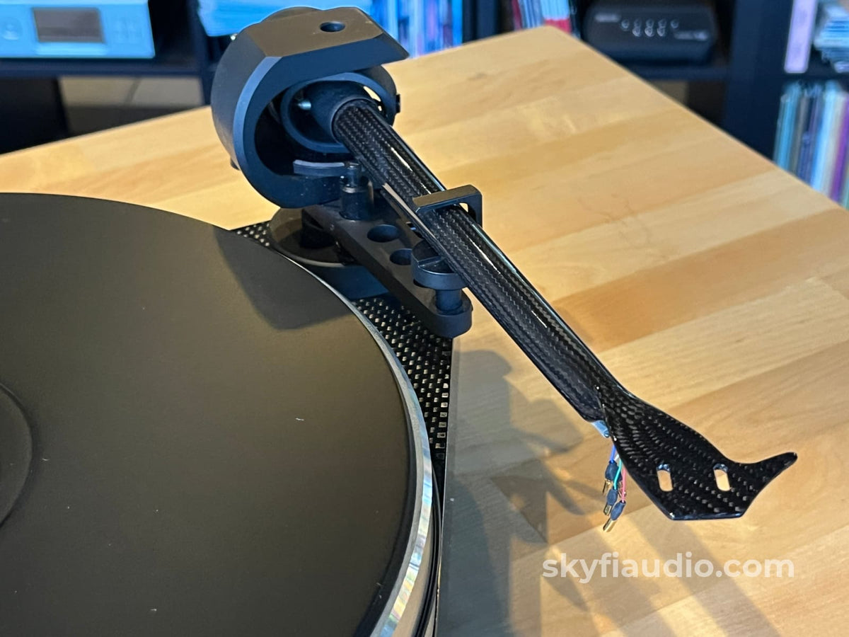 Pro-Ject RPM 9 Carbon Turntable W/ Ortofon X40 Cartridge - EVO Carbon Fiber Tonearm - Turntable