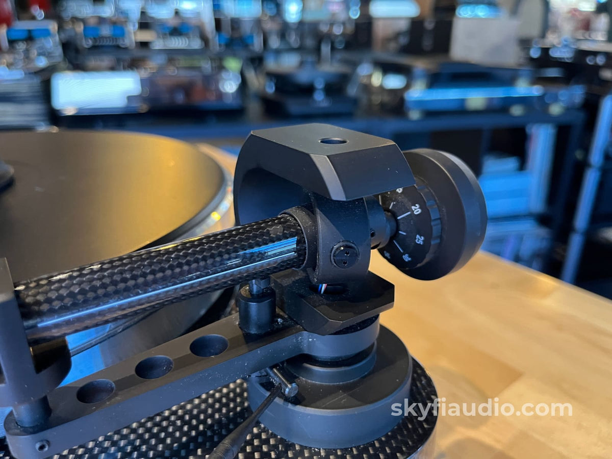 Pro-Ject RPM 9 Carbon Turntable W/ Ortofon X40 Cartridge - EVO Carbon Fiber Tonearm - Turntable