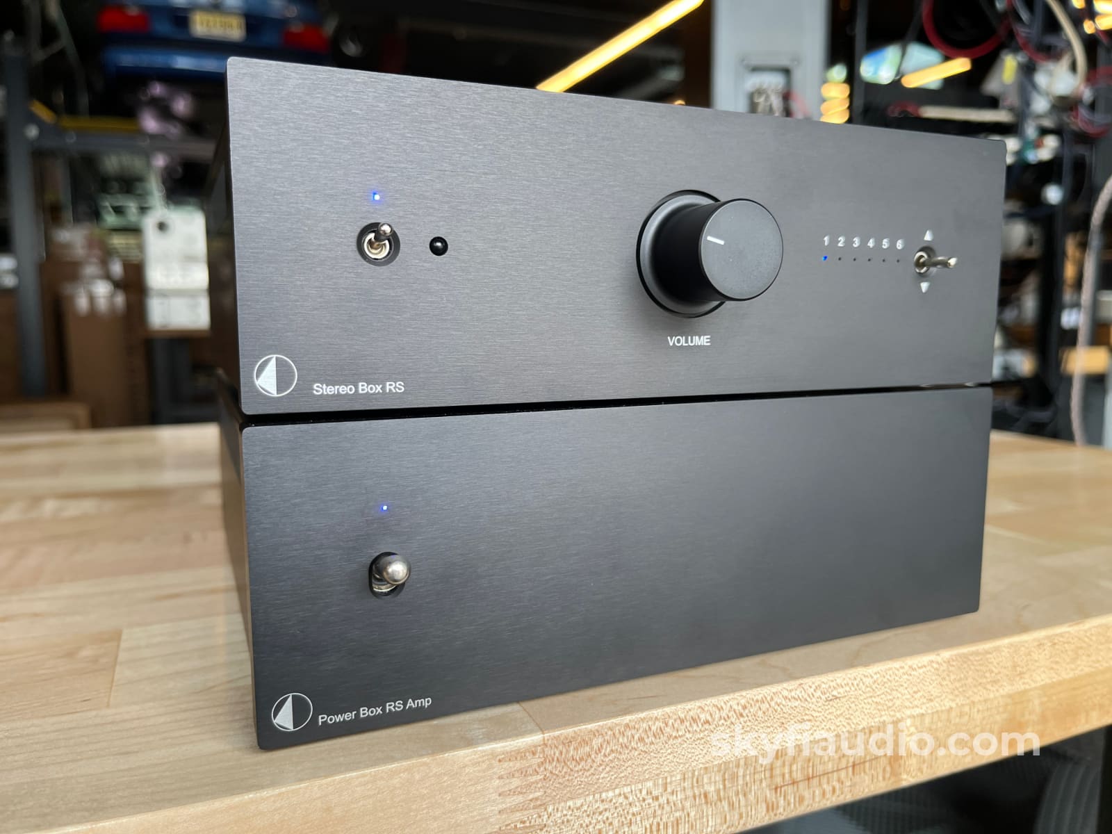 Pro-ject Stereo Box RS Integrated amplifier w/ Power box RS Linear Power Supply Integrated Amplifier