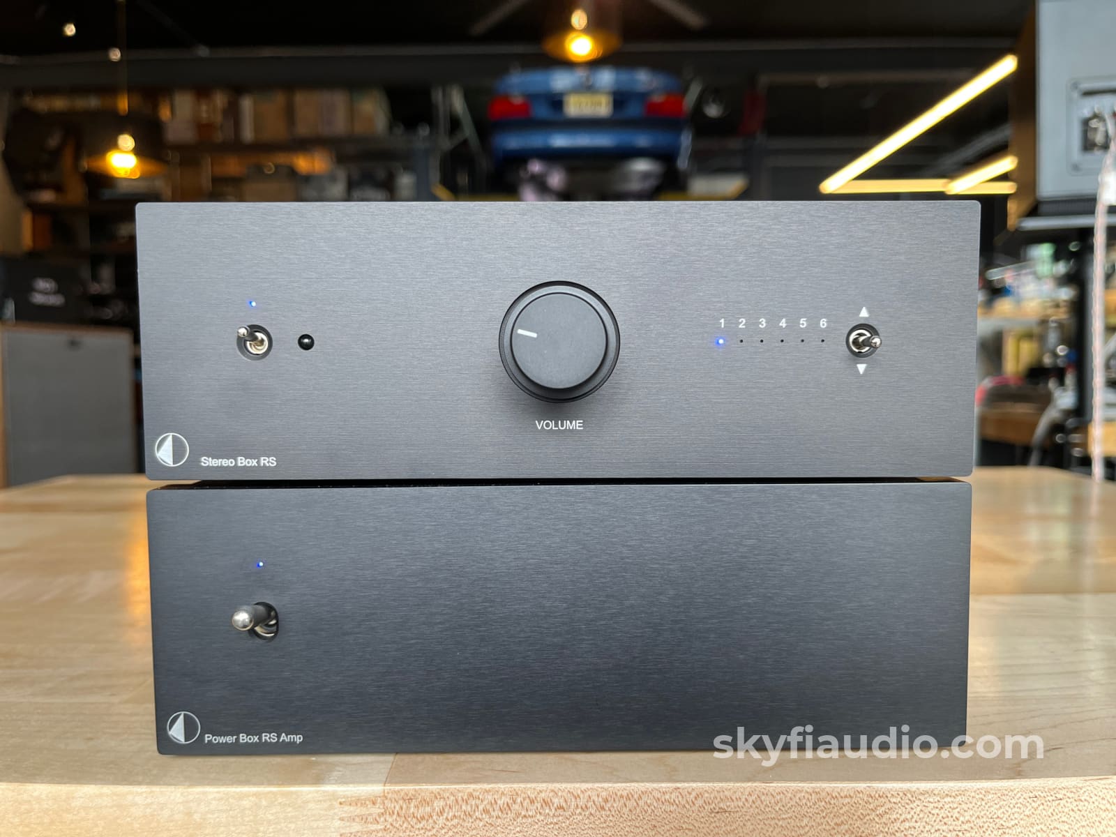 Pro-ject Stereo Box RS Integrated amplifier w/ Power box RS Linear Power Supply Integrated Amplifier