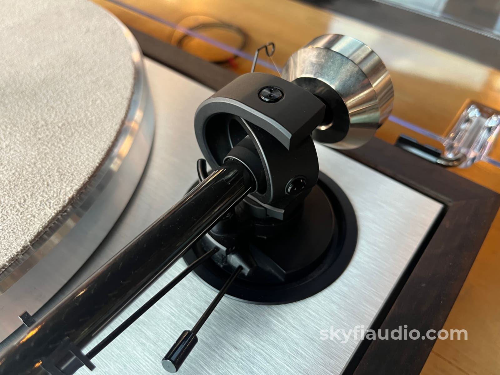 Pro-Ject The Classic Sb Dc Turntable With New Sumiko Bp No.3 Cartridge