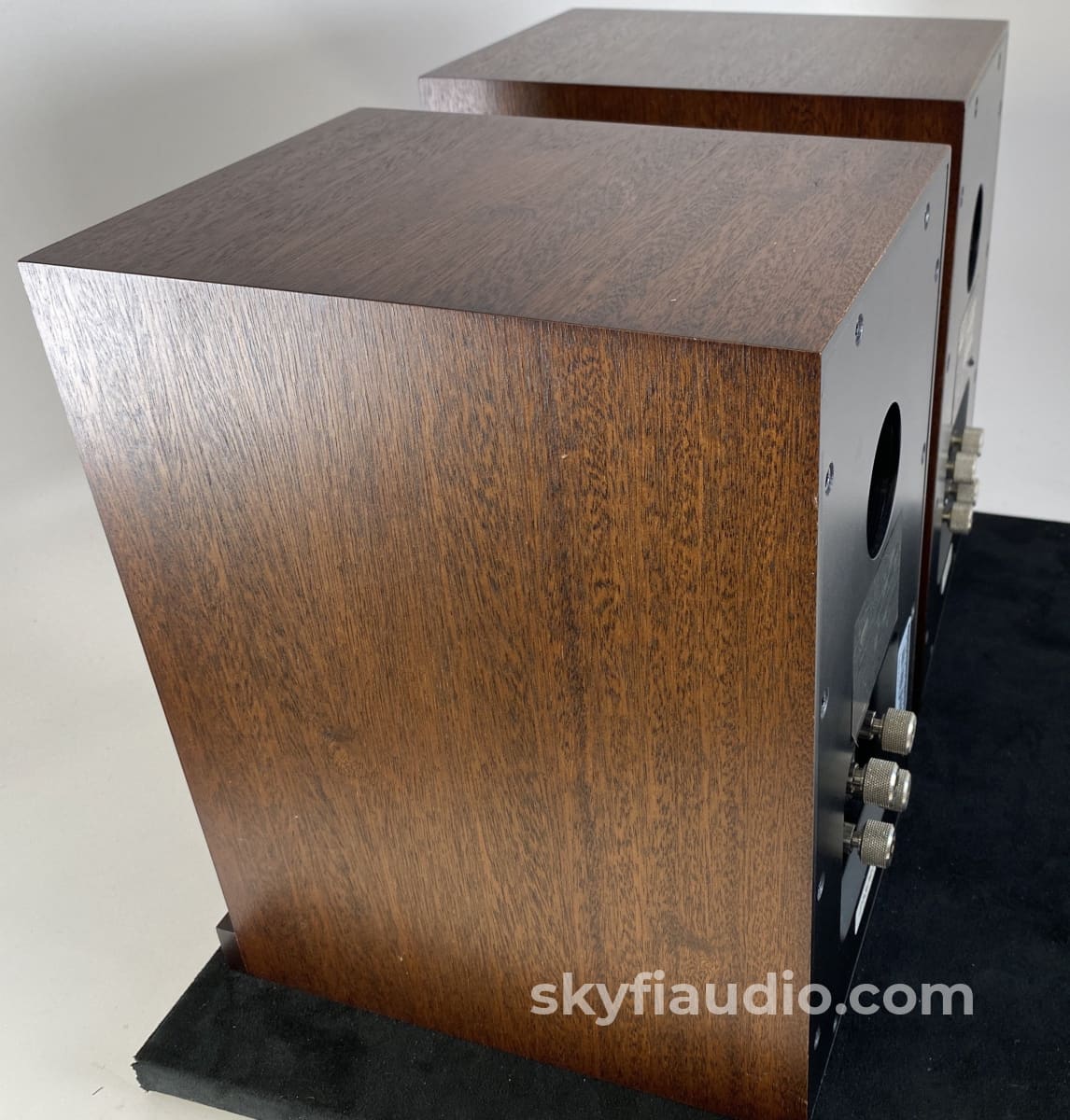 Proac Response 1S - Our Favorite Bookshelf Speakers