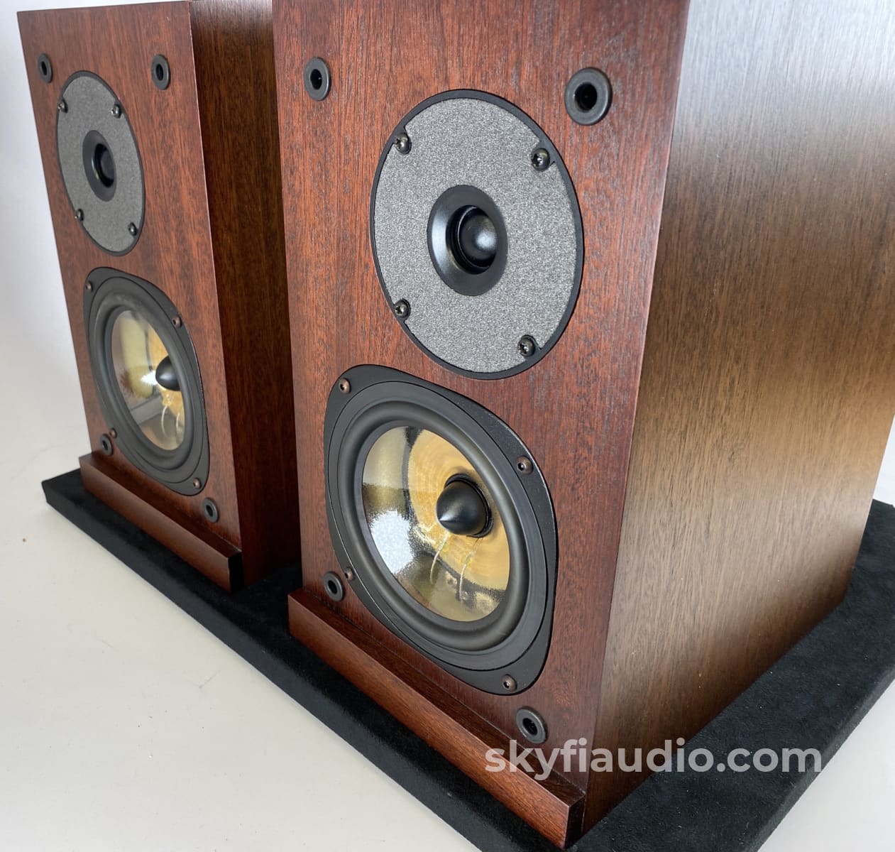 Proac Response 1S - Our Favorite Bookshelf Speakers