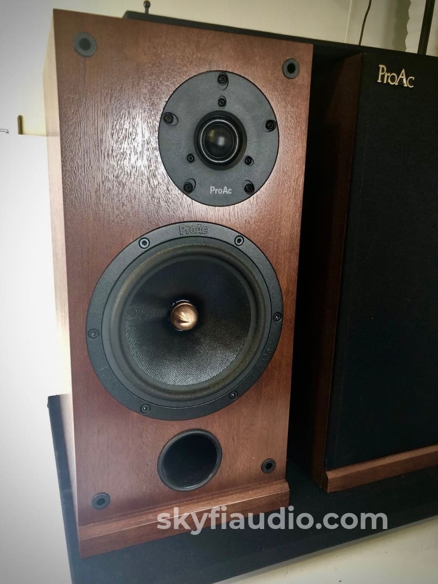 Proac Response D Two - Bookshelf Or Stand Mounted Speakers