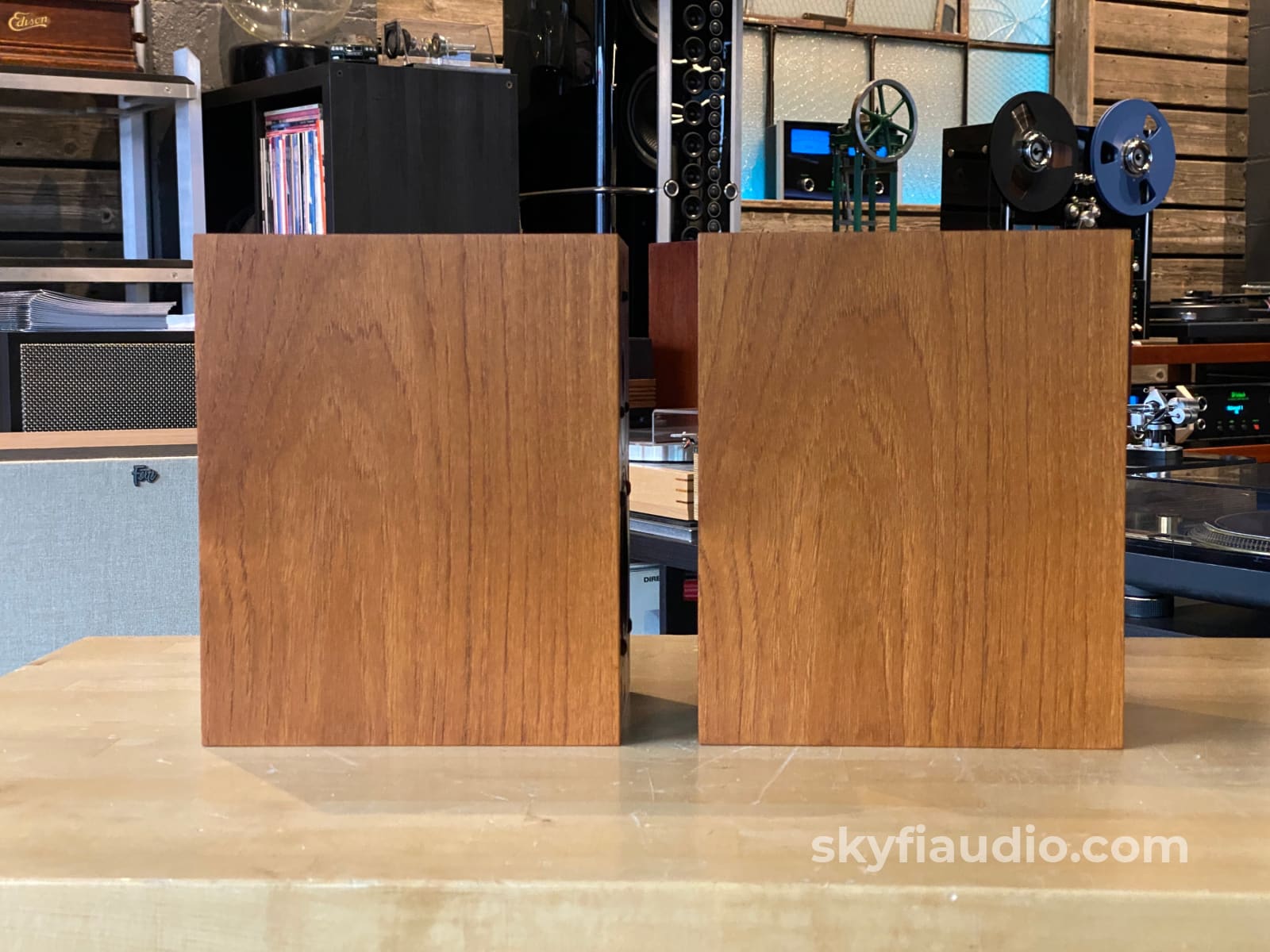 ProAc Super Tablette Bookshelf Speakers - Survivors