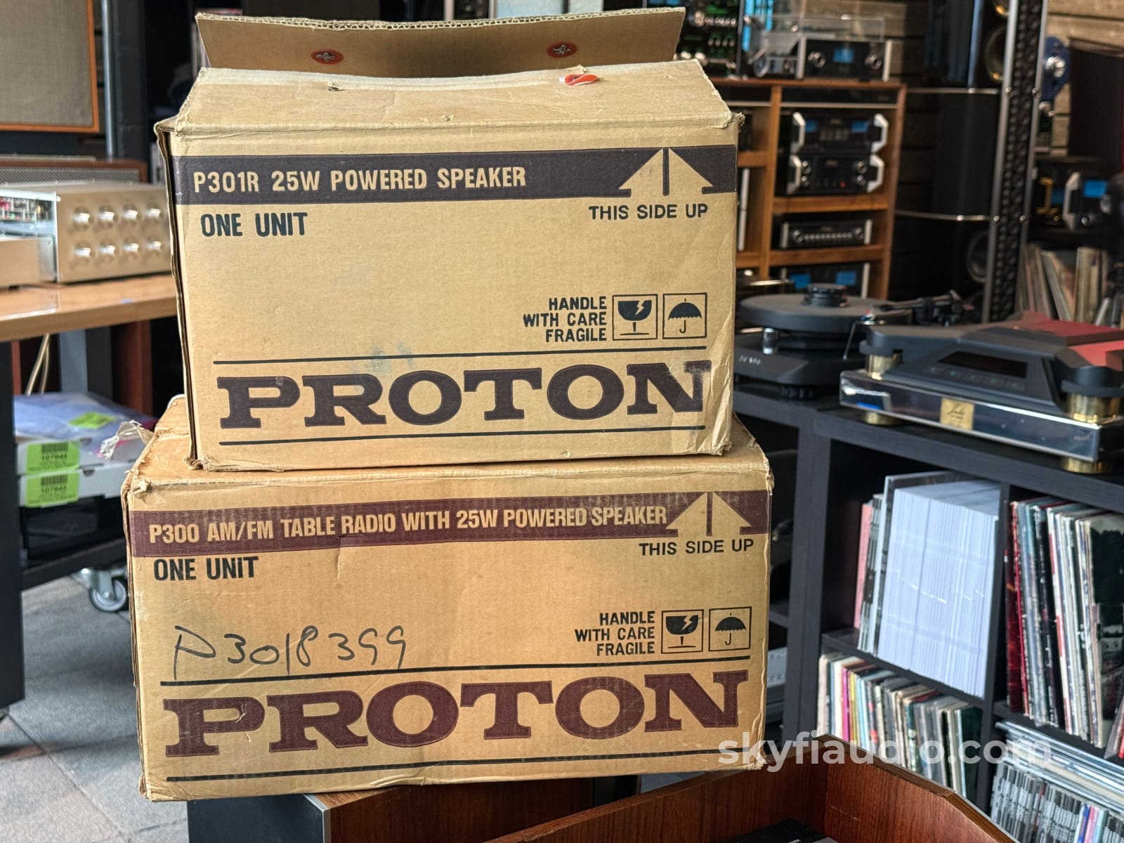 Proton 300 AM/FM Tabletop Radio - W/ 301 Remote Speaker - Tuner