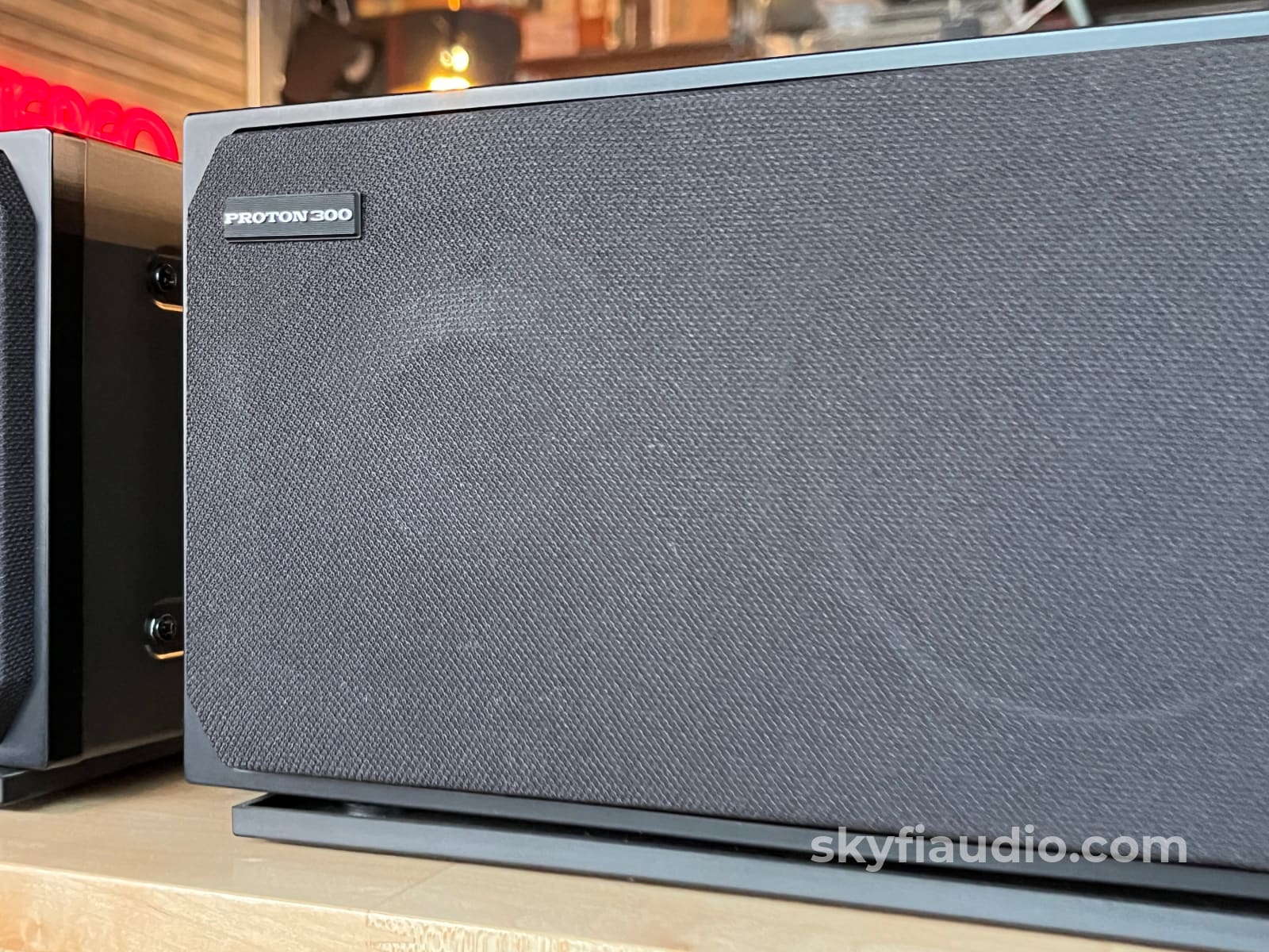 Proton 300 AM/FM Tabletop Radio - W/ 301 Remote Speaker - Tuner