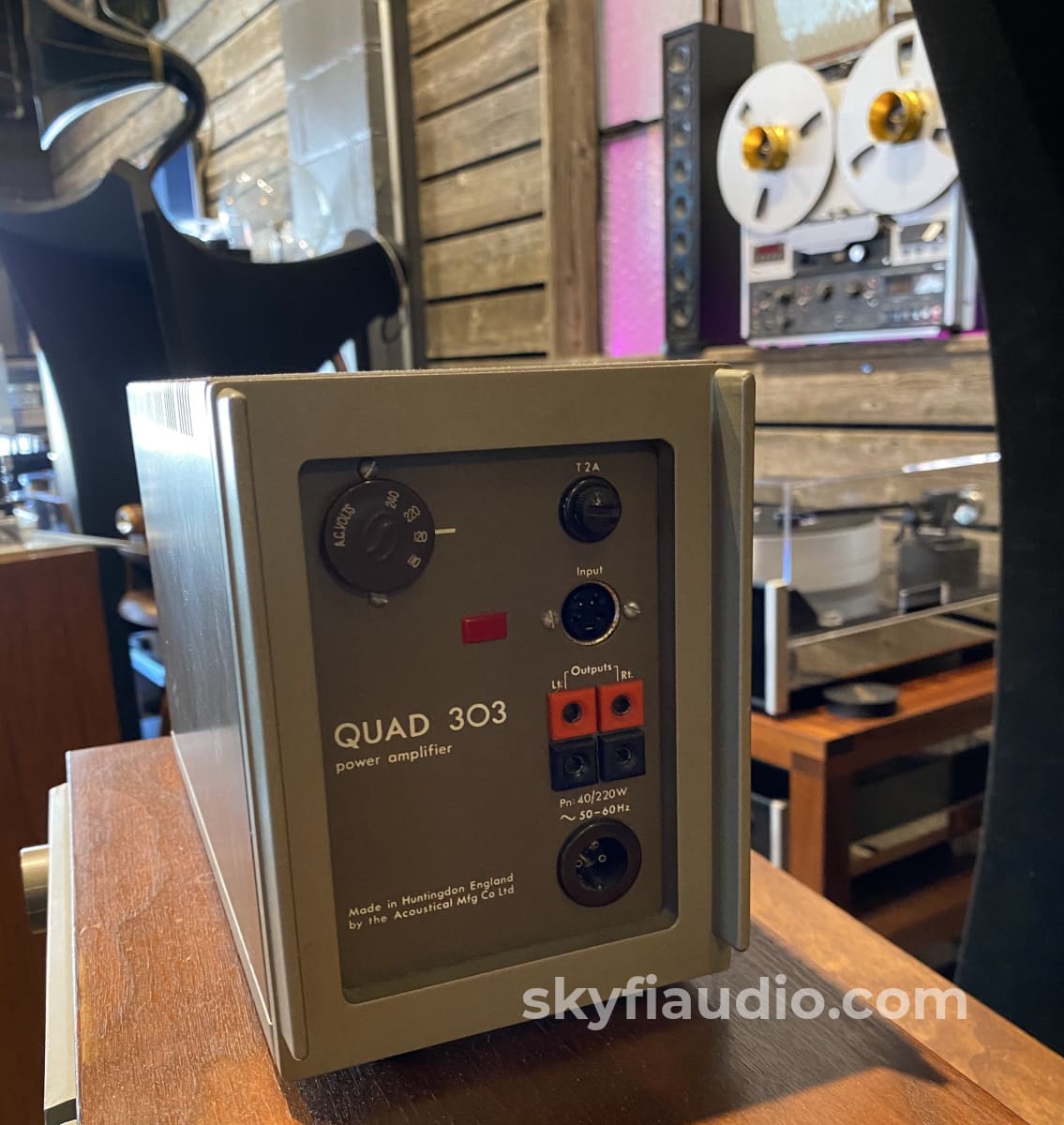 Quad Vintage And Complete Stereo System In Rare Wood Cabinets Preamplifier