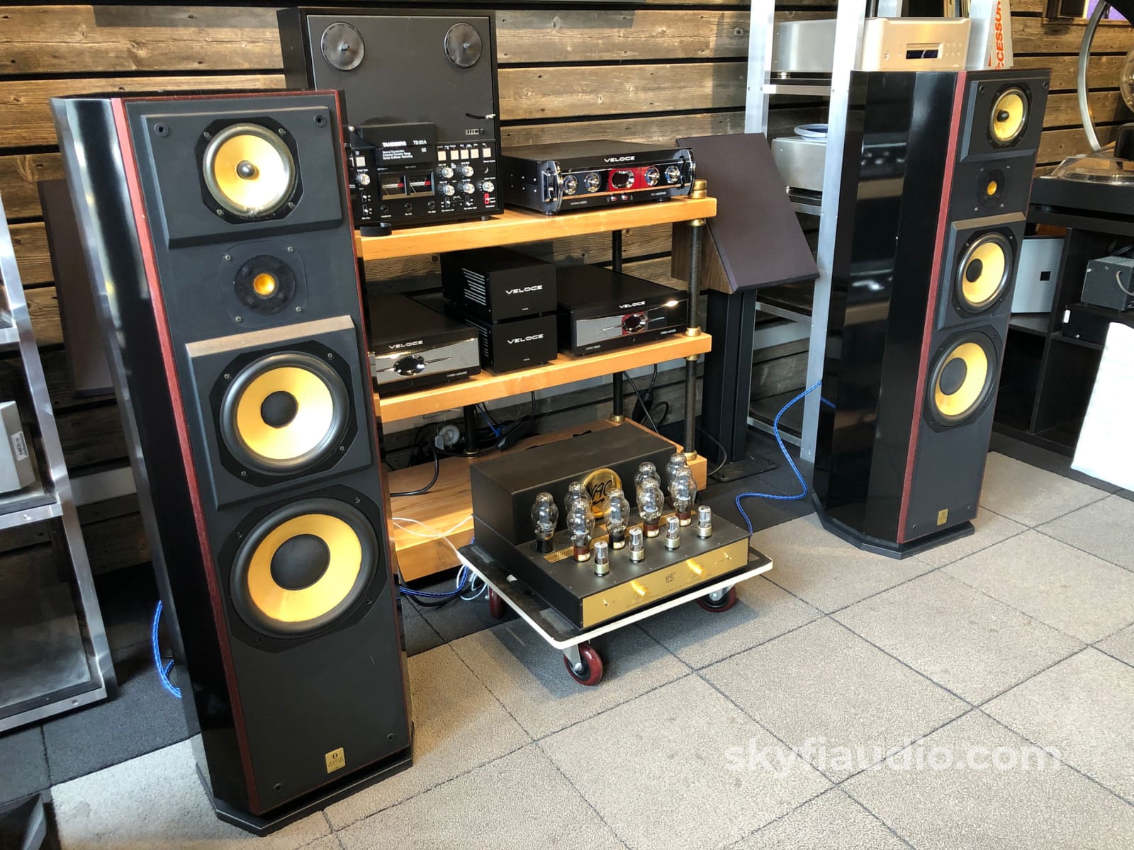 Rare Audiovector F3/Lyd Tower Speakers With Focal Drivers