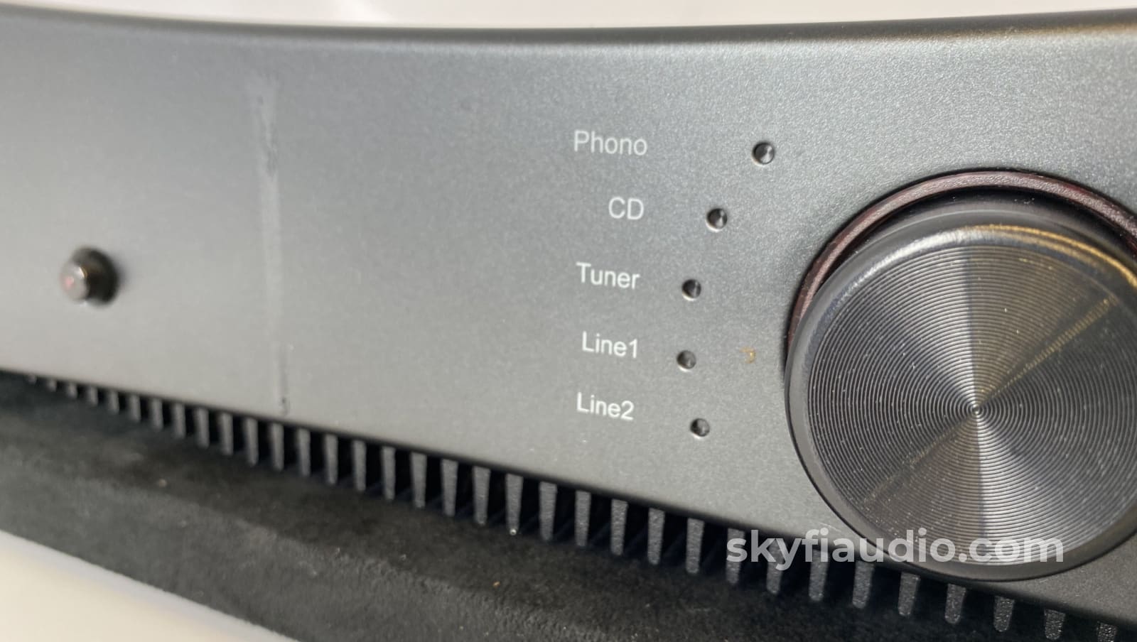 Rega Mira 3 Integrated Amp With Mm Phono Section Amplifier