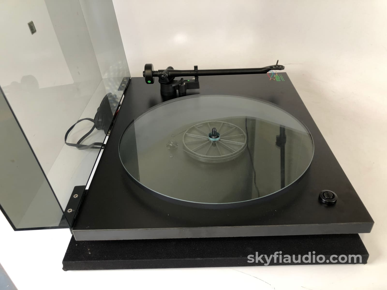 Rega Planar 2 (P2) Vintage Turntable With New Sumiko Cartridge