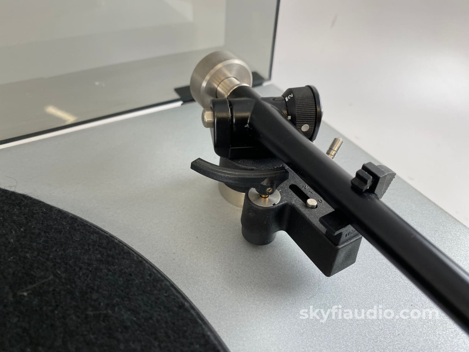 Rega Planar 3 (P3) Iconic Manual Turntable With Sumiko Cartridge