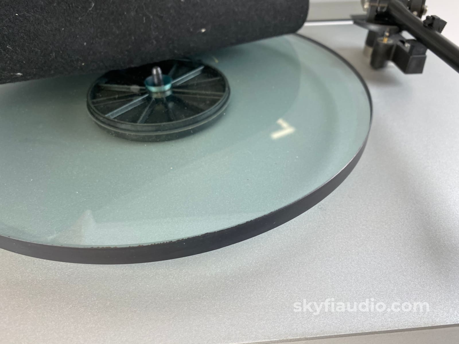 Rega Planar 3 (P3) Iconic Manual Turntable With Sumiko Cartridge
