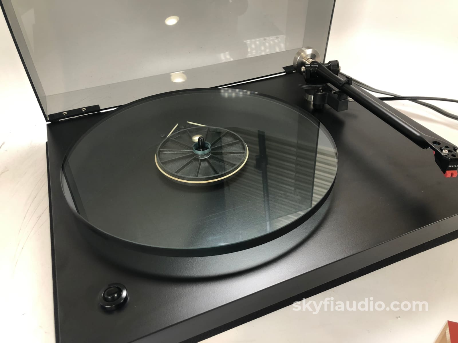 Rega Planar 3 (P3) Iconic Turntable With New Sumiko Cartridge