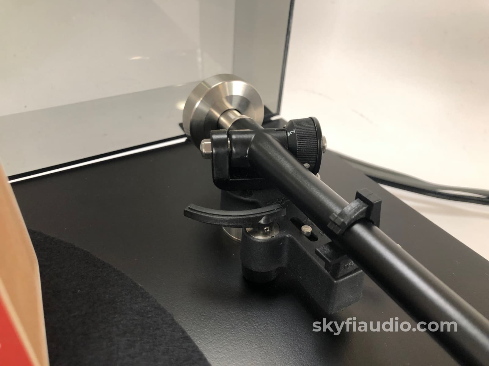 Rega Planar 3 (P3) Iconic Turntable With New Sumiko Cartridge