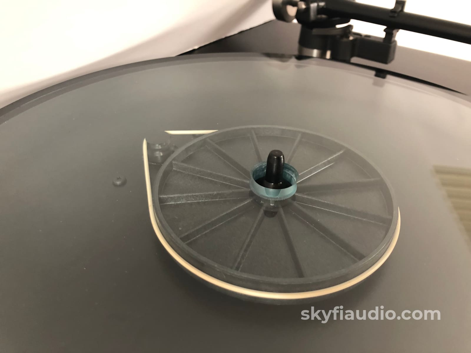 Rega Planar 3 (P3) Iconic Turntable With New Sumiko Cartridge