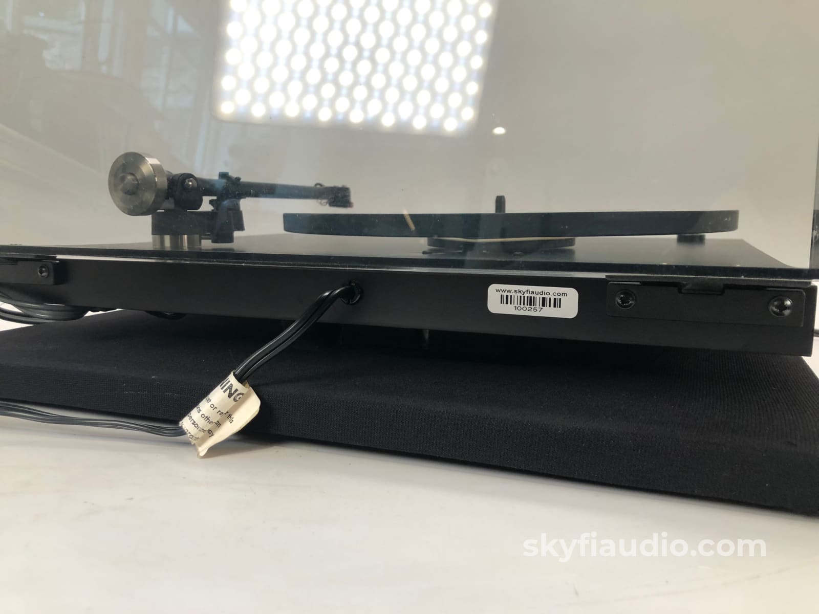 Rega Planar 3 (P3) Iconic Turntable With New Sumiko Cartridge