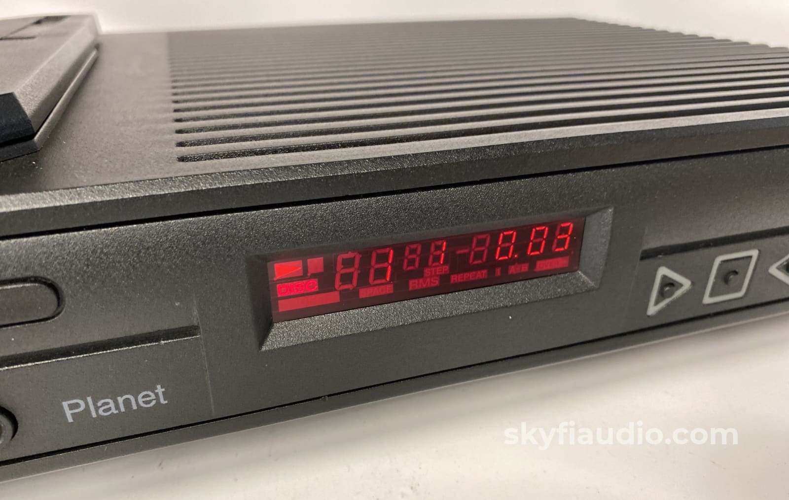 Rega Planet - Top Loading Cd Player + Digital