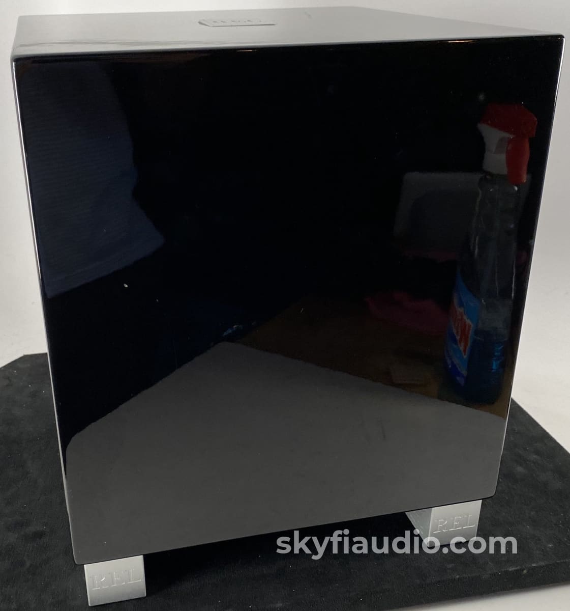 Rel Acoustics T/5I - Compact And Powered Down-Firing 8 Subwoofer Speakers