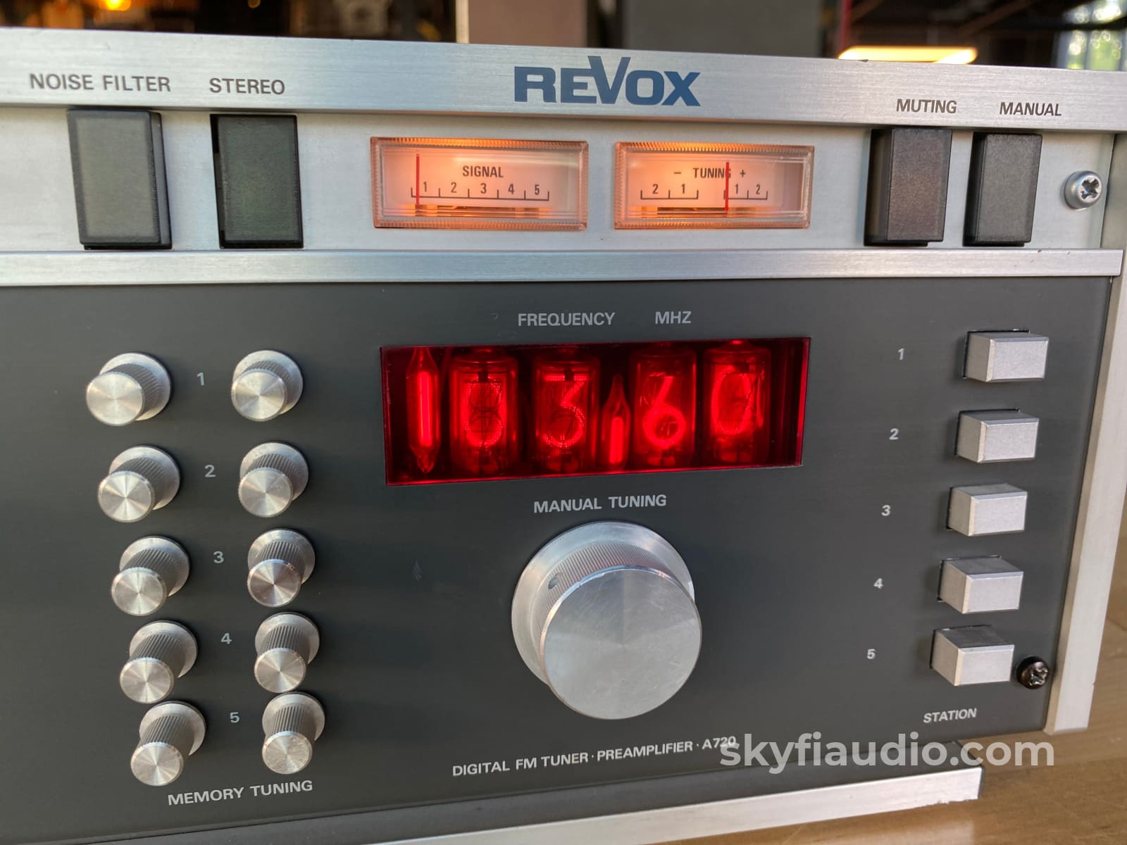 Revox A720 Preamplifier Tuner With Gorgeous Nixie Tube Display