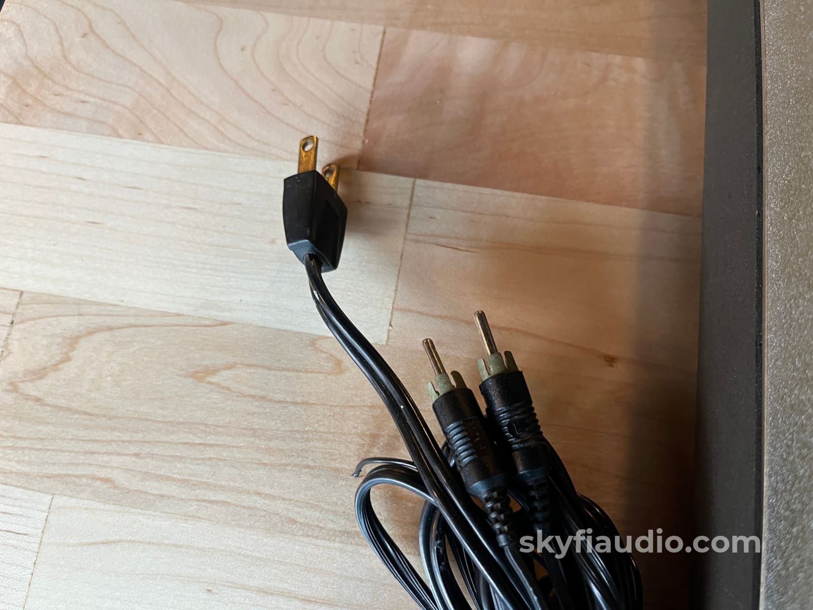 Revox B-790 Vintage Linear tracking Turntable - W/ New Grado Silver Cartridge Turntable