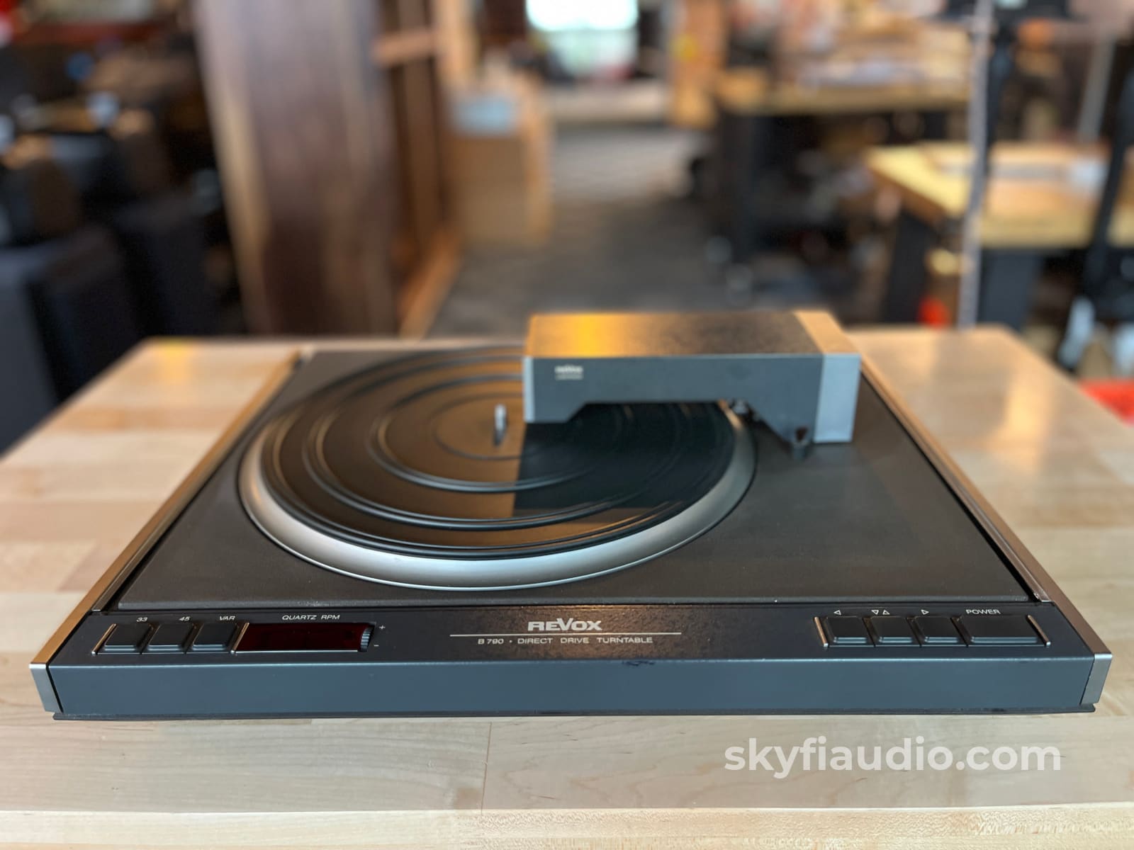 Revox B-790 Vintage Linear tracking Turntable - W/ New Grado Silver Cartridge Turntable