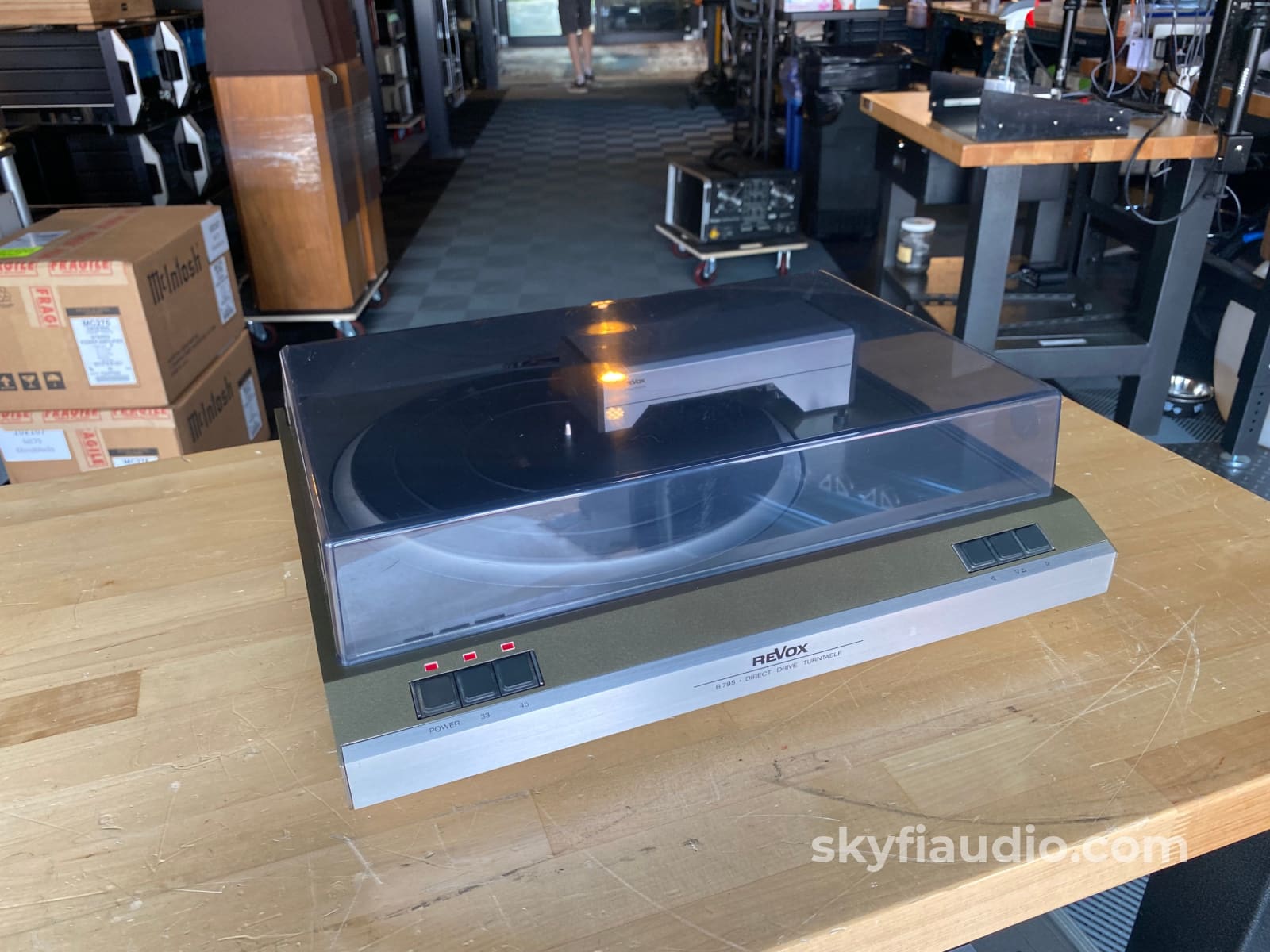 Revox B795 Tangential Tracking Semi-Automatic Turntable