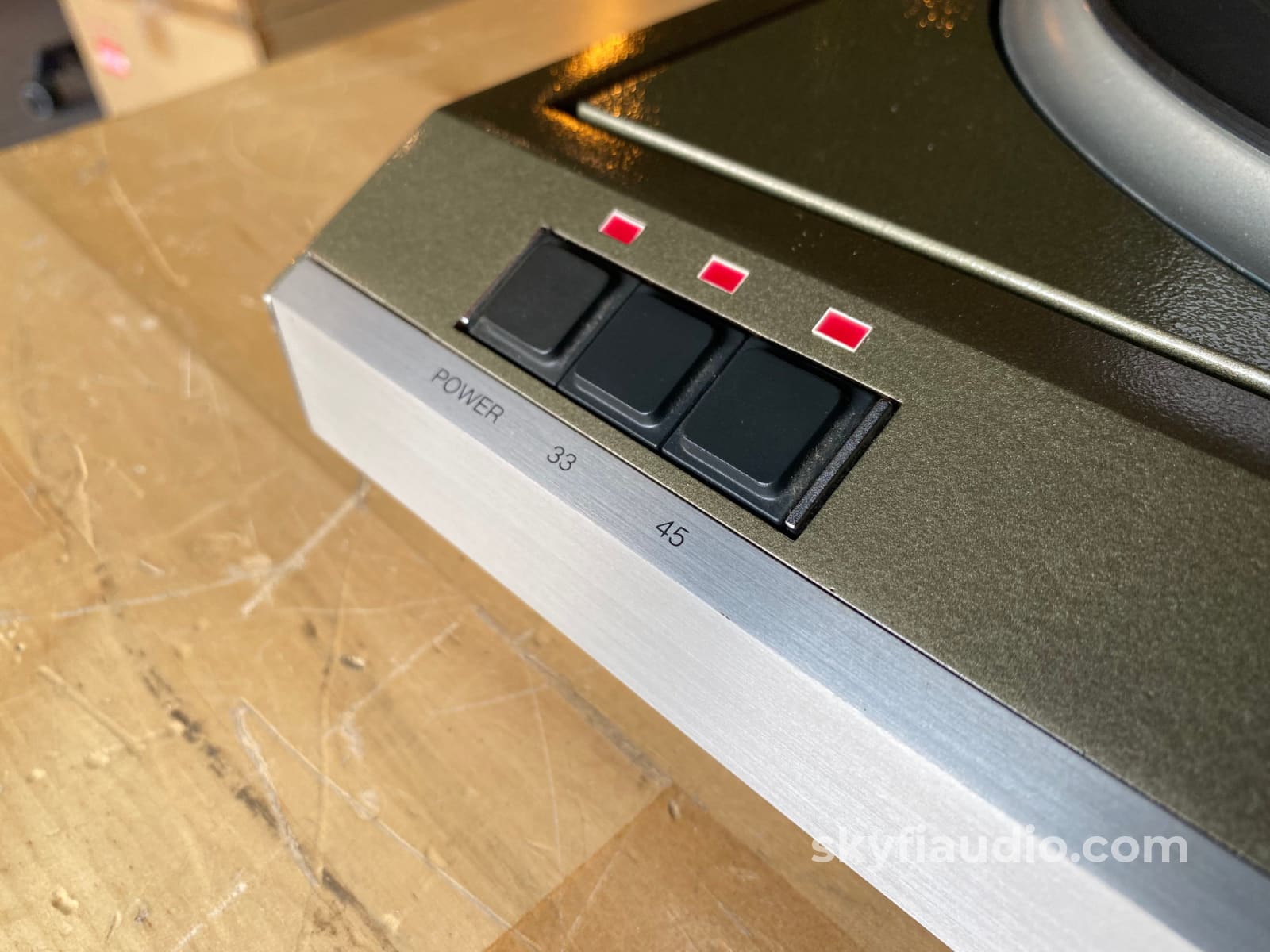 Revox B795 Tangential Tracking Semi-Automatic Turntable