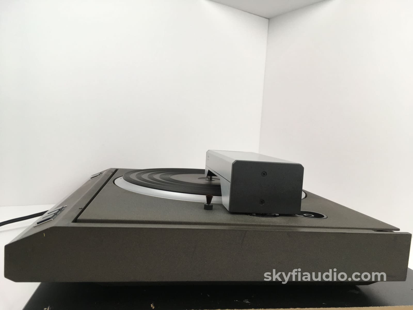 Revox B795 Turntable With Tangential Arm And Linn Asaka Cartridge
