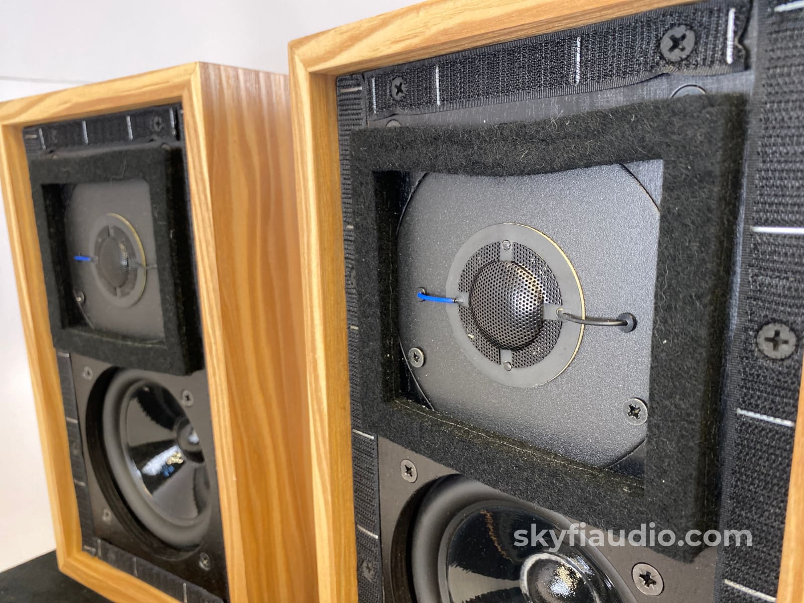 Rogers Ls3/5A Bbc Bookshelf Speakers - Mint Reissue Made In The Uk