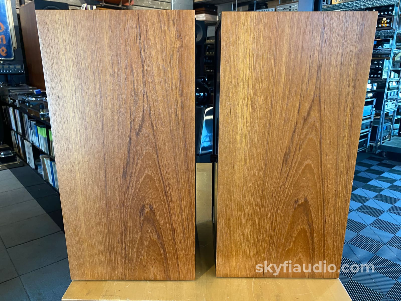 Rogers Ls7 2-Way Speakers - Natural British Sound