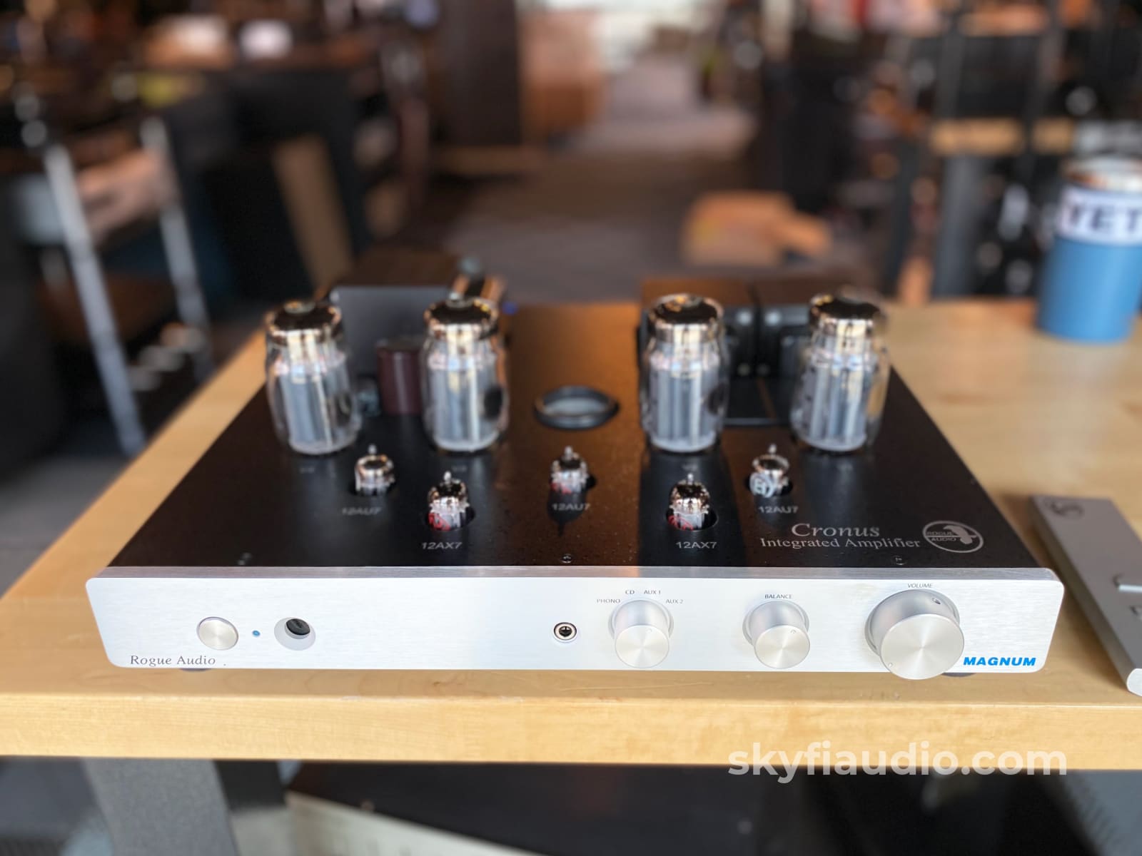 Rogue Audio Cronus Magnum Tube Integrated Amplifier W/Solid State Phono Stage
