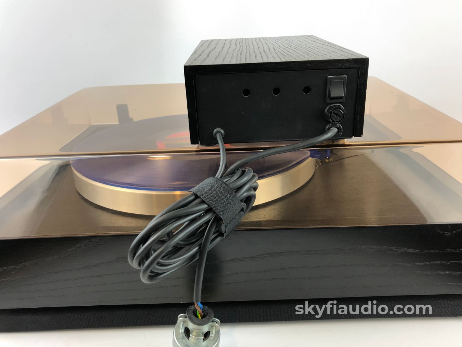 Roksan Xerxes Turntable With Improved Sme And Ps/2 Outboard Power Supply
