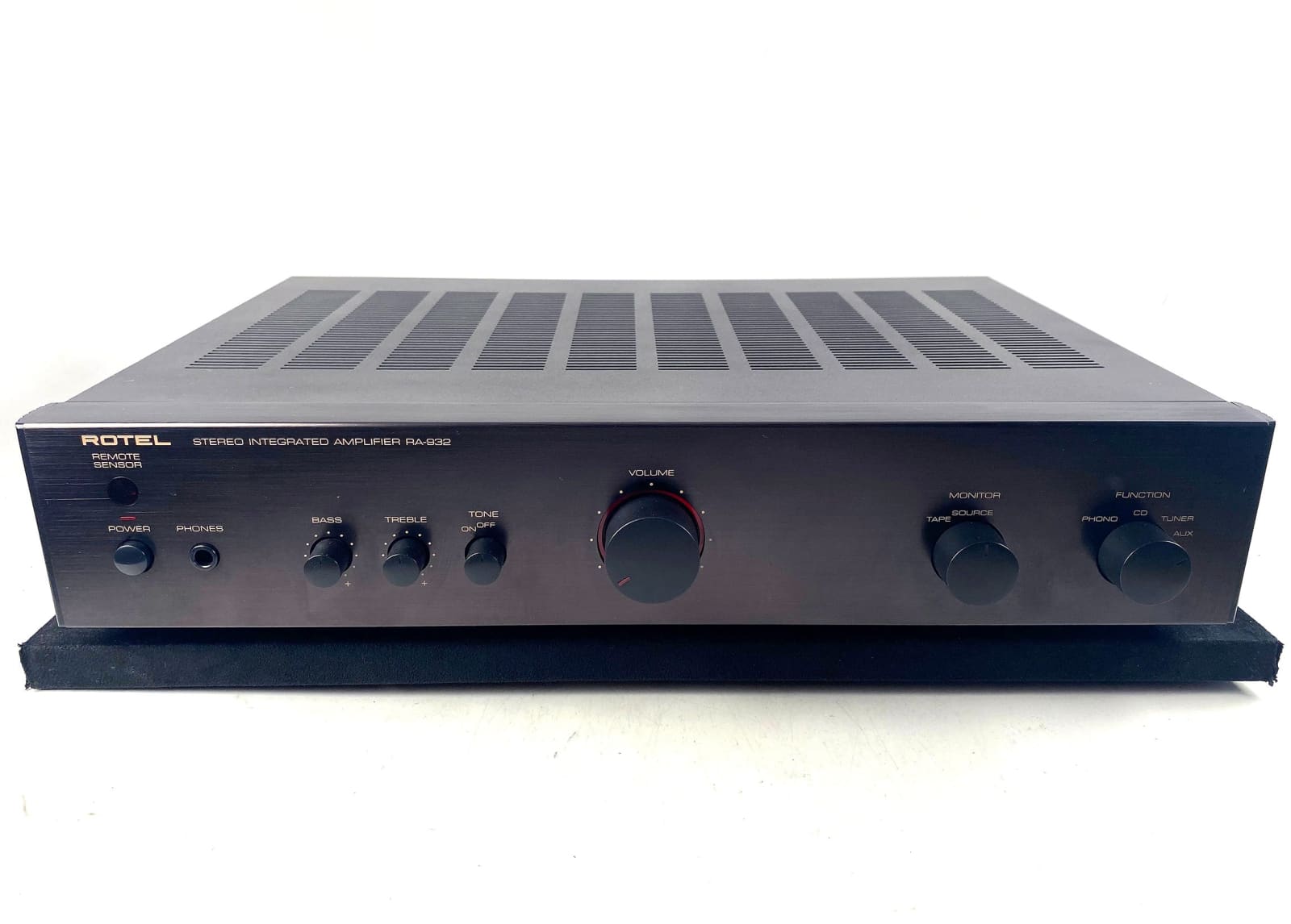 Rotel Ra-932 Integrated Amplifier With Phono