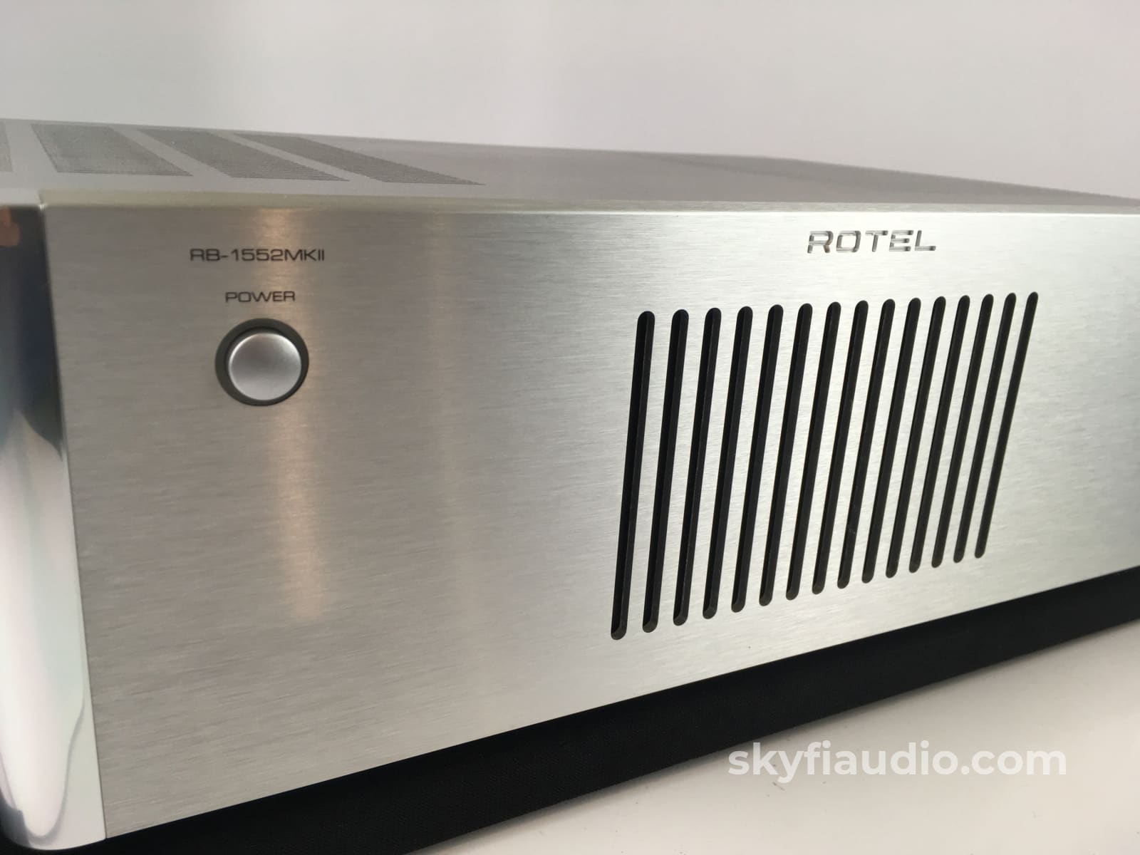 Rotel Rb-1552 Mk2 Solid State Amplifier 130W X 2