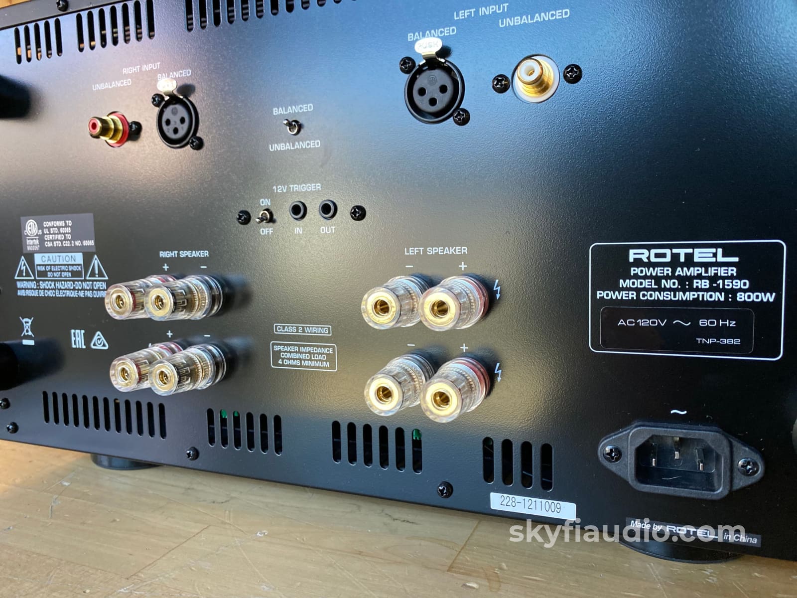 Rotel RB-1590 Stereo Amplifier, 2 x 350 Watts