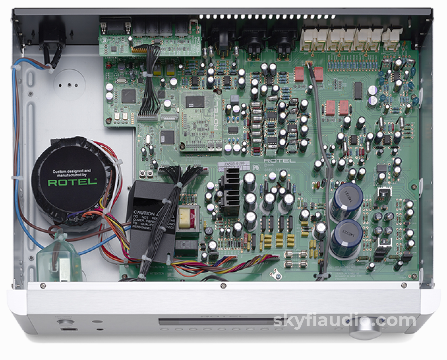 Rotel Rc-1570 Preamp/Dac With Phono Input Preamplifier