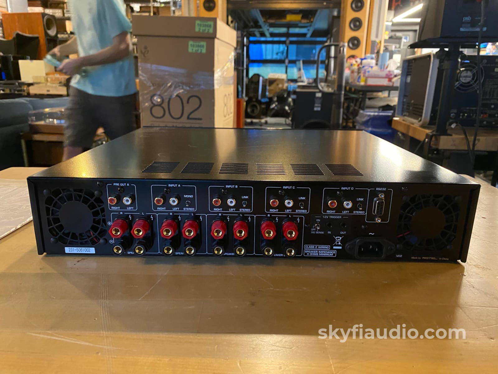 Rotel Rkb-8100 - 8X100 Channel Theater Or Multi Room Amplifier