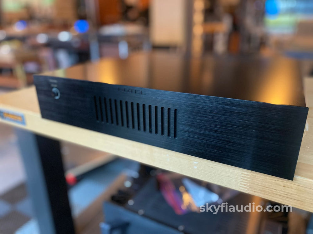 Rotel RKB-850 Amplifier, 8 x 50W