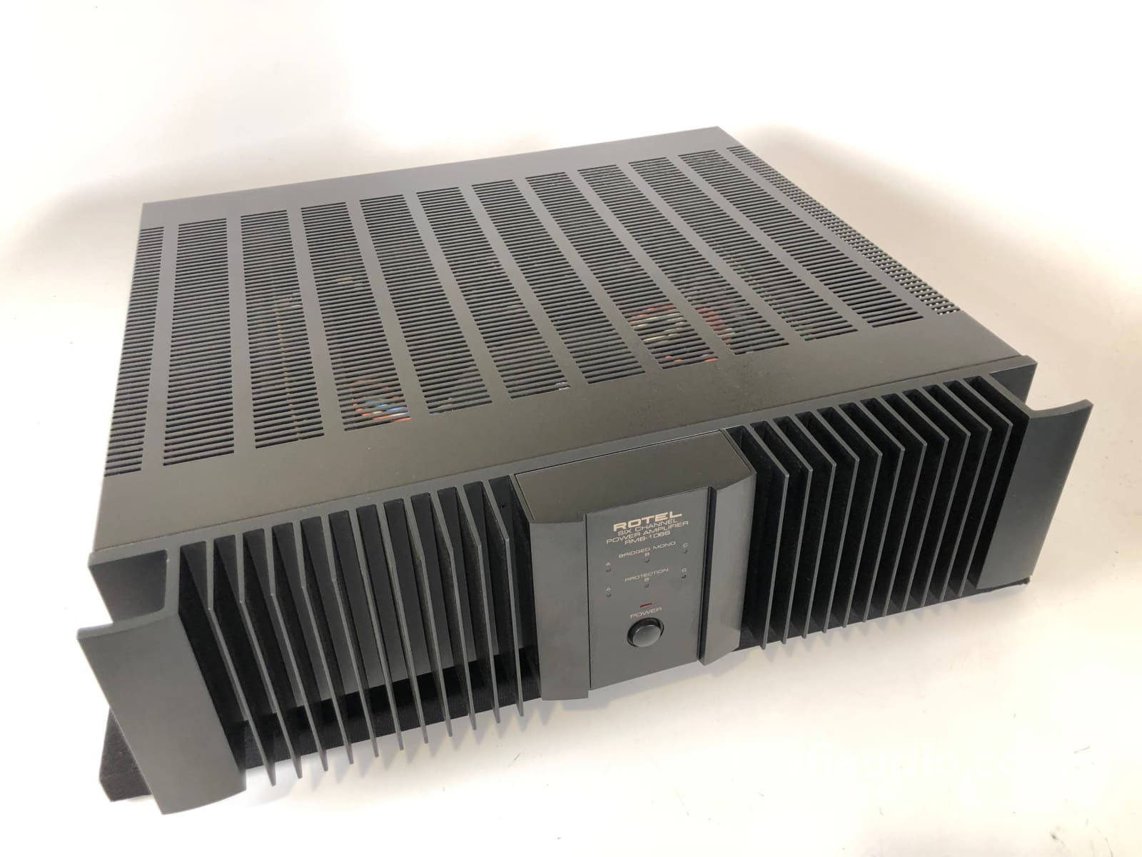 Rotel Rmb-1066 Six Channel Solid State Amplifier