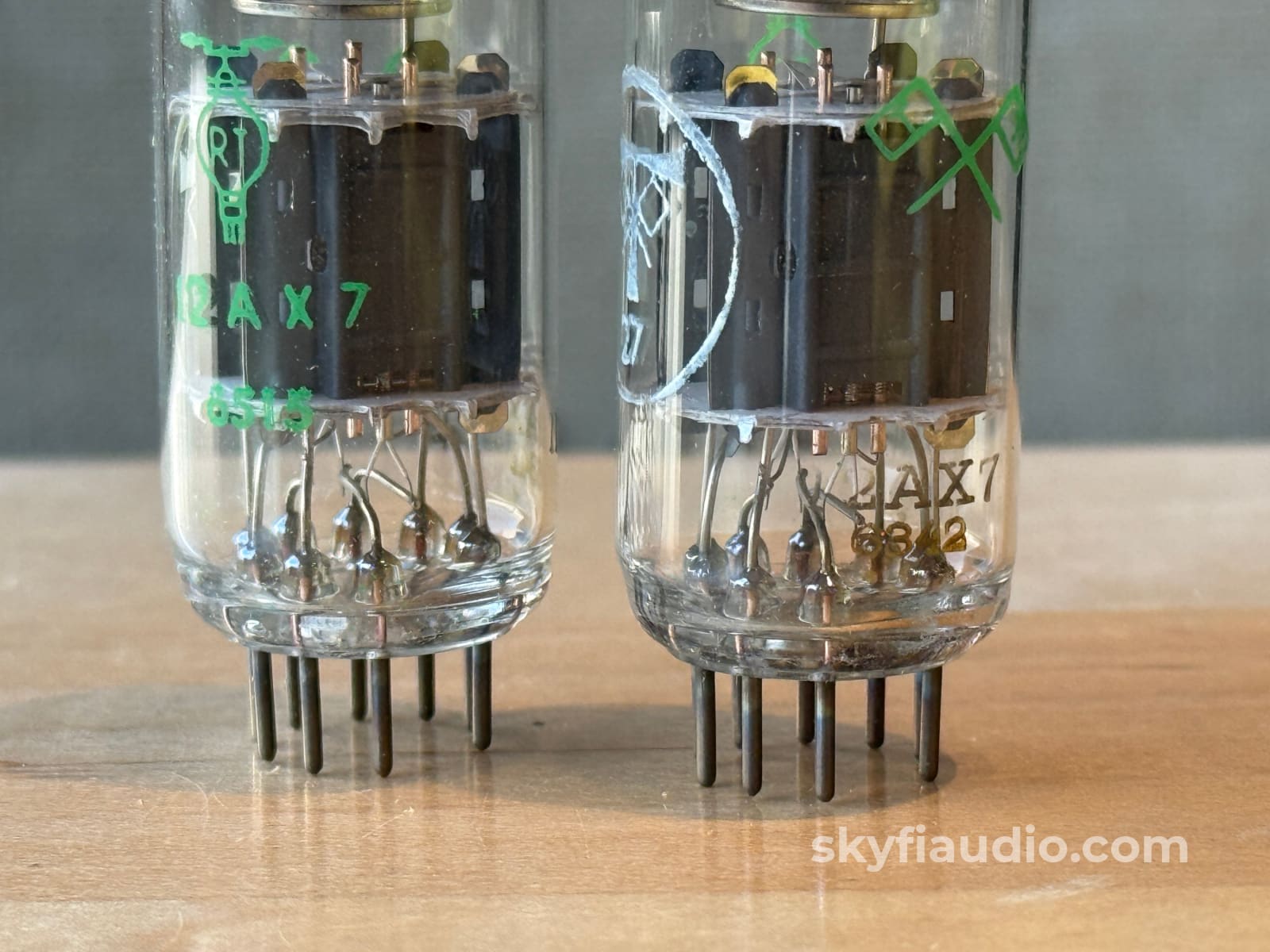 RT La Radiotechnique 12AX7 Tube Pair - Balanced Triodes - Made in Fran