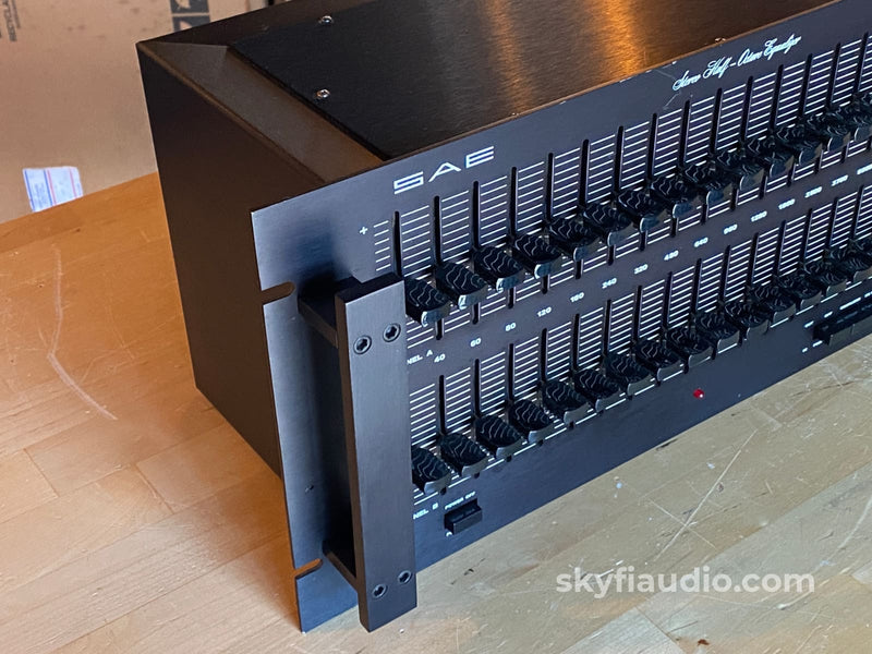 SAE 2700B Stereo Half Octave Equalizer - Rack Mount