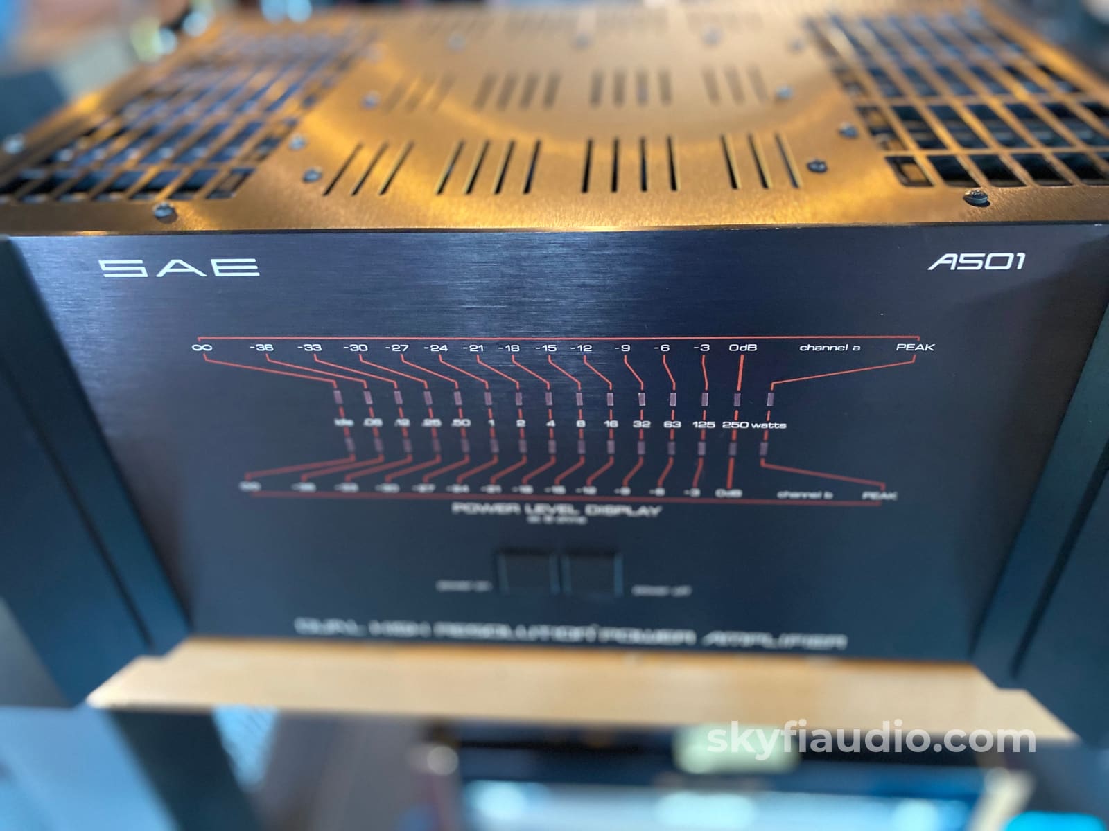 SAE A501 Dual High-Resolution Vintage Power Amplifier, 250W x 2