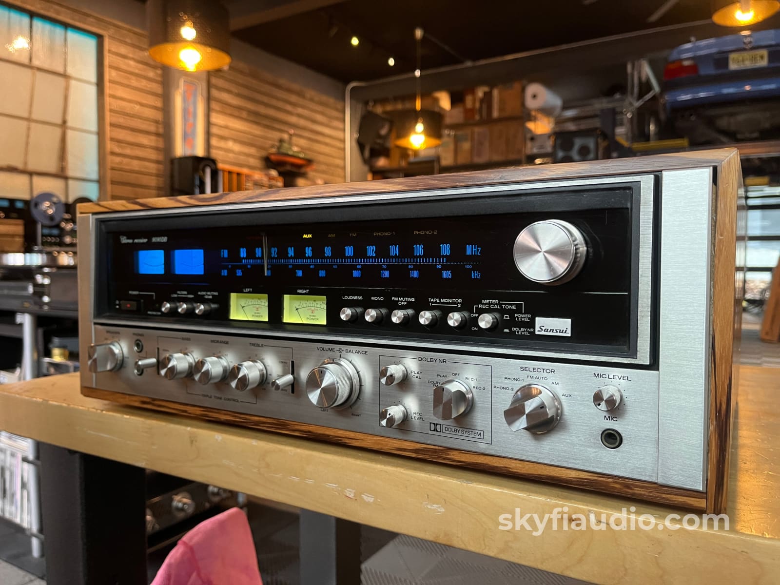 Sansui 9090DB Stereo Receiver w/Zebra Wood Cabinet