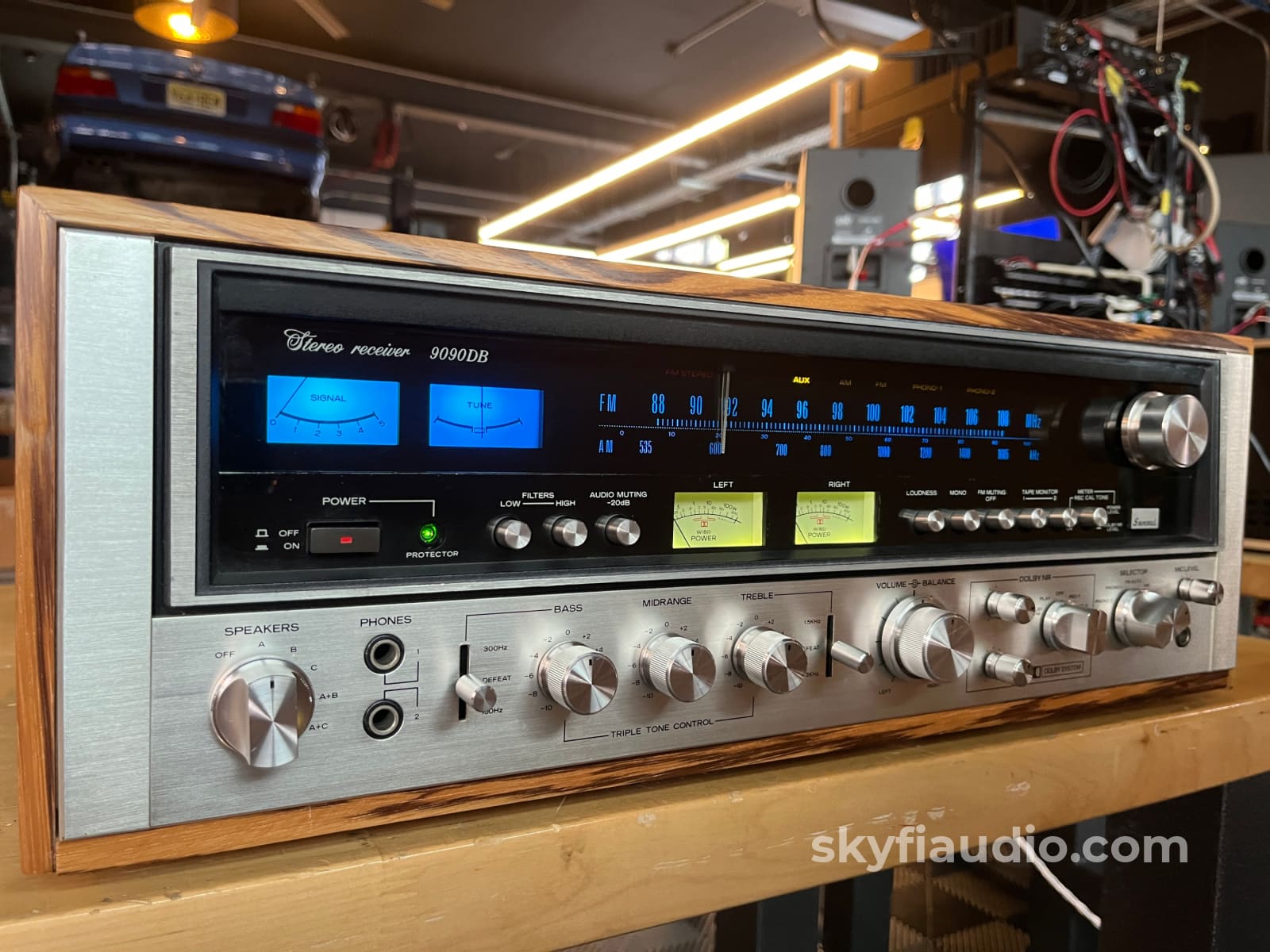 Sansui 9090DB Stereo Receiver w/Zebra Wood Cabinet
