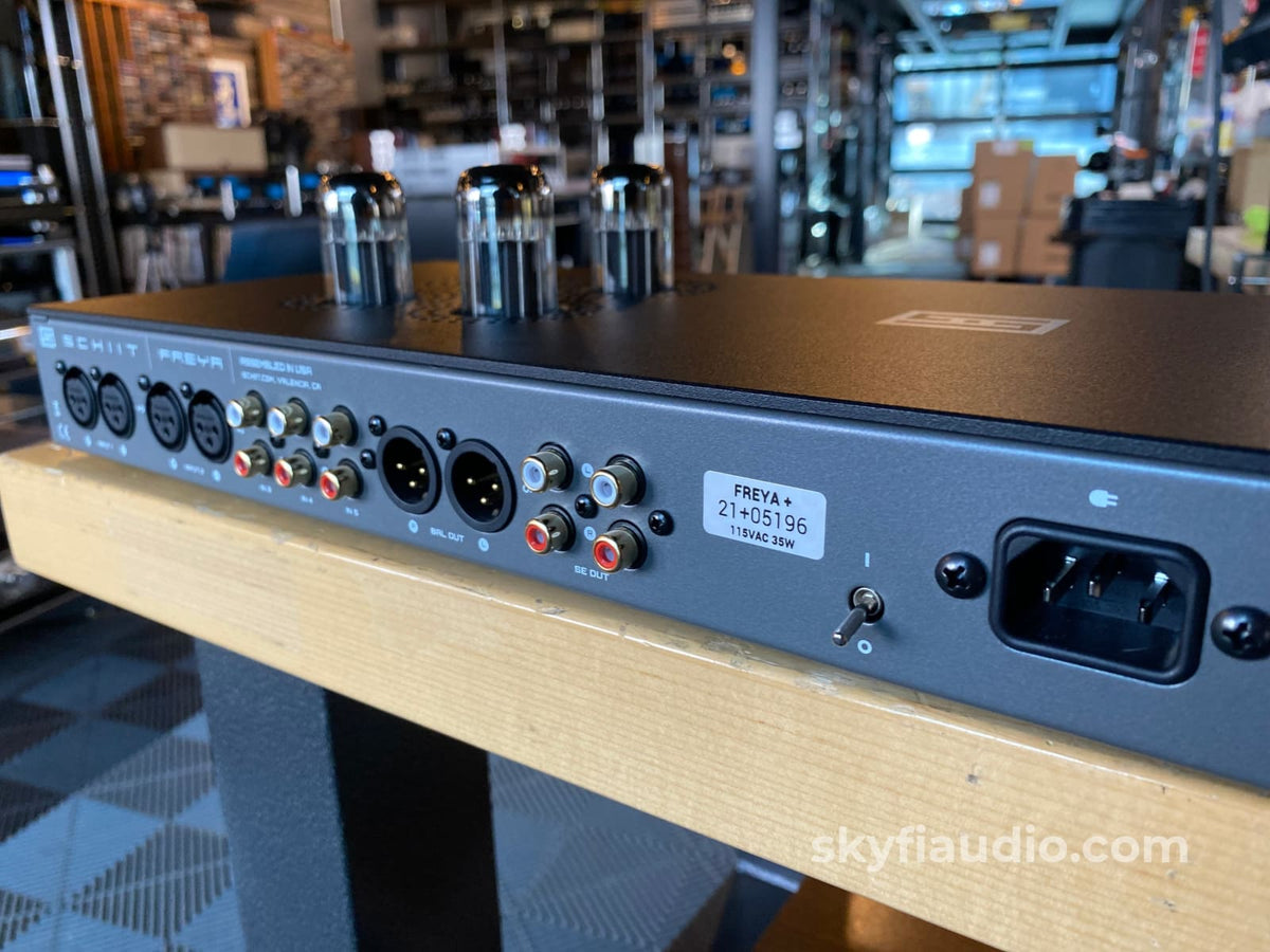 Schitt Audio Freya + Tube Preamp With Remote Preamplifier