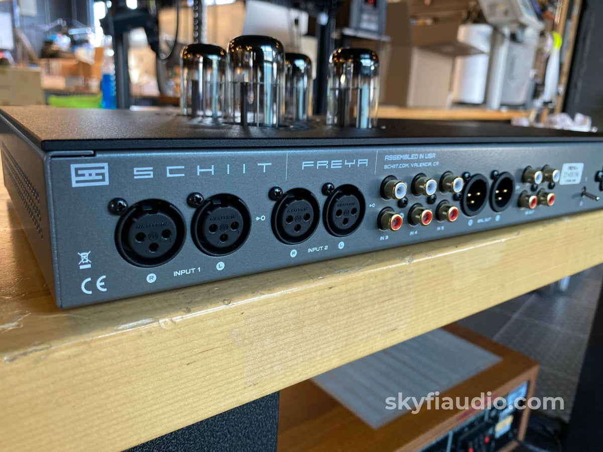 Schitt Audio Freya + Tube Preamp With Remote Preamplifier