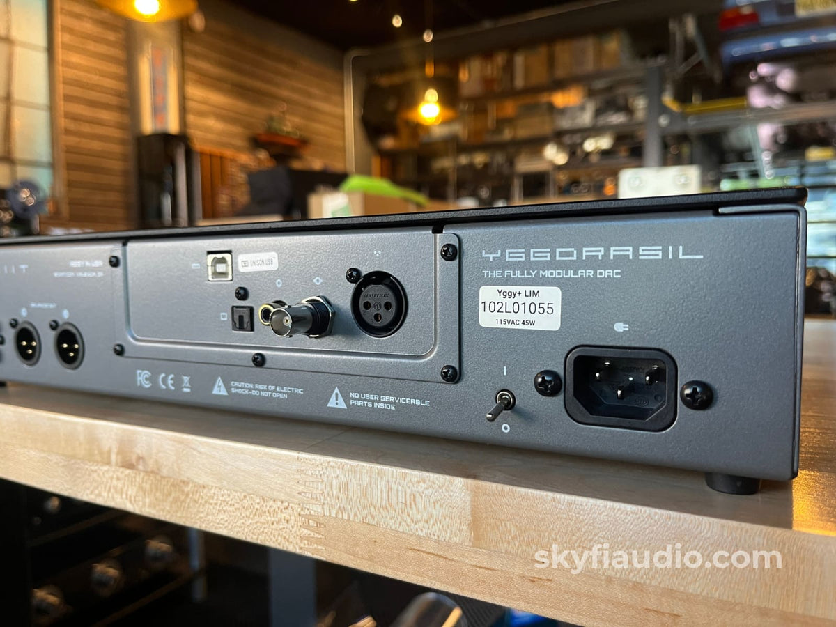 Schiit Audio Yggdrasil + Lim DAC CD + Digital
