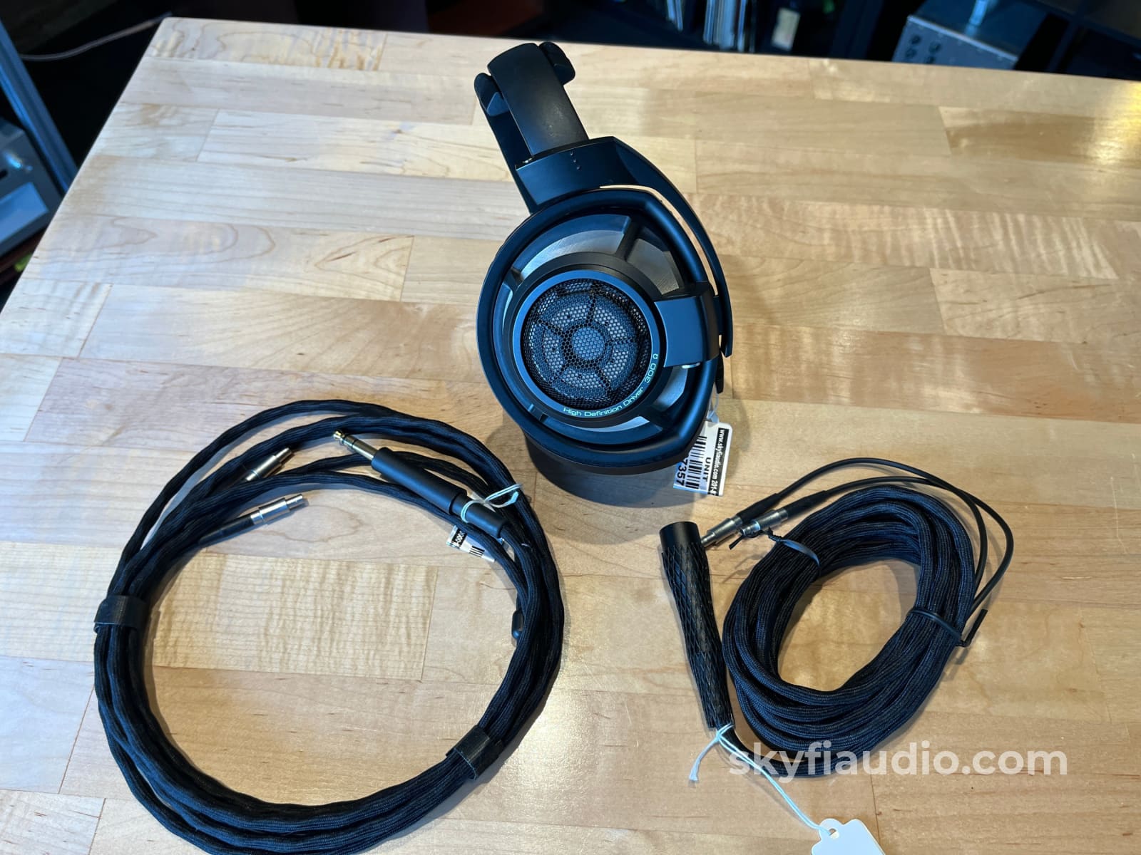 Sennheiser HD 800 Reference Open Back Headphones Headphones