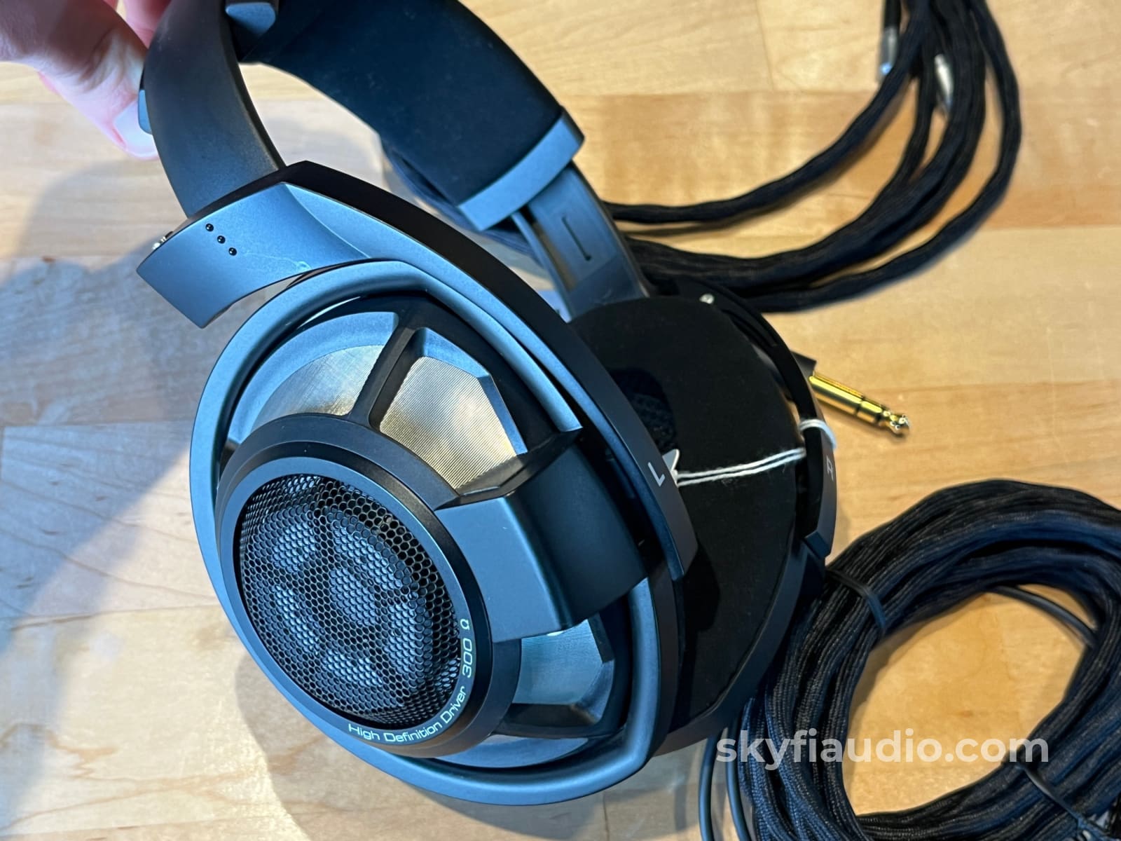 Sennheiser HD 800 Reference Open Back Headphones Headphones